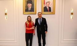 Avrupa Üçüncüsü Tuba, Vali Usta’nın Konuğu Oldu