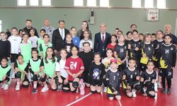 Çınarcık’ta Sıra Voleybolda