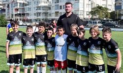 Yalovagücü Bir Günde Üç Kupa Kaldırdı