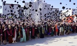 Yalova Üniversitesi Mezunlarını Uğurluyor