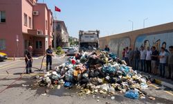 Yalova'da Sürücü, Yanan Çöp Kamyonunu İtfaiyeye Götürdü