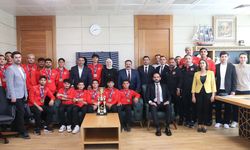 Muhammed Yıldız ve Arkadaşları, Yerlikaya ve Çakır’ın Konuğu Oldu