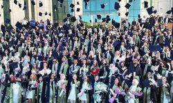 Yalova Üniversitesi Hukuk Fakültesi Mezunlarını Uğurladı