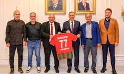 Yalovaspor Yönetimi, Vali Usta’yı Ziyaret Etti