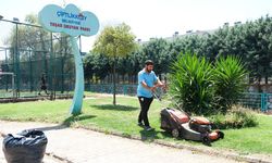 Çiftlikköy'de Park ve Yeşil Alanlarda Yaz Bakımı Aralıksız Sürüyor