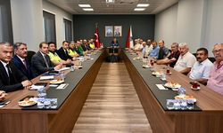 Yalova'da Muhtarlarla Güvenlik Ve Asayiş Toplantısı