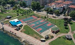 1.Yürüyen Köşk Açık Su Yüzme Yarışları Ertelendi