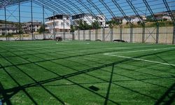 Armutlu Halı Sahası Tamamlanıyor