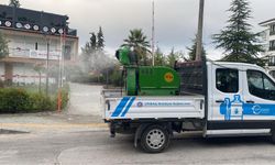 Çiftlikköy Belediyesi’nden Yeşil Alanlarda İlaçlama Çalışması