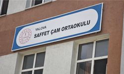 Saffet Çam Ortaokulu Tabelası Asıldı