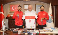 Başkan Gürel, Şampiyon Sporcuları Ağırladı