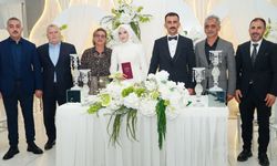 Başkan Arslan ve Kaymakam Demir Genç Çiftin Nikahını Kıydı