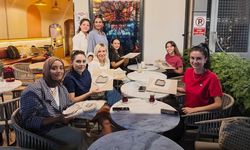 Base Coffee’de Hayaller Seramiğe Dönüştü
