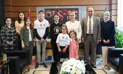 ‘Bilimin İzinde, Çocuklarımızın Yanındayız’