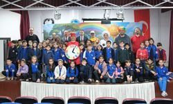 Çiftlikköy’de Tiyatro Şöleni 1175 Öğrenciye Ulaştı