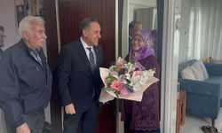 Sağanakta Mazgal Temizleyen Duyarlı Kadına Vali Usta'dan Teşekkür