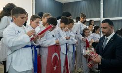 Yeni Parti Çiftlikköy’den Cumhuriyet Bayramı’na Özel Hediye