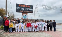 Şampiyonlar Başkan Nurten'i Ziyaret Etti