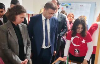 Akmeşe Açılışı Yaptı