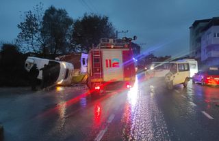 Yalova'da 6 Kişinin Yaralandığı Trafik Kazası Kamerada