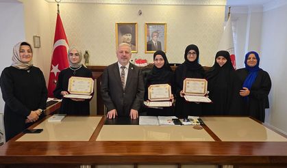 Hafızlık İcazeti ve Teşekkür Belgeleri Verildi