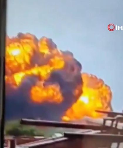 Hindistan'da 242 Kişiyi Taşıyan Yolcu Uçağı Düştü