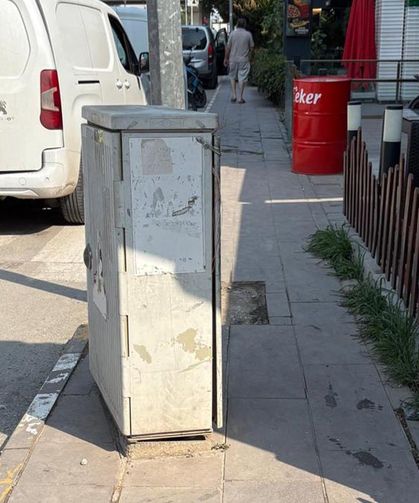 Çiftlikköy’de Kaldırımlar Engel Değil, Tehlike Yaratıyor