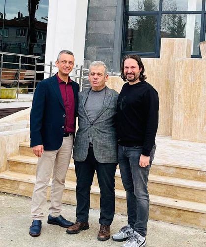 Yalova Lisesi’nde Atatürk Büstü Mezun Öğrencilerden