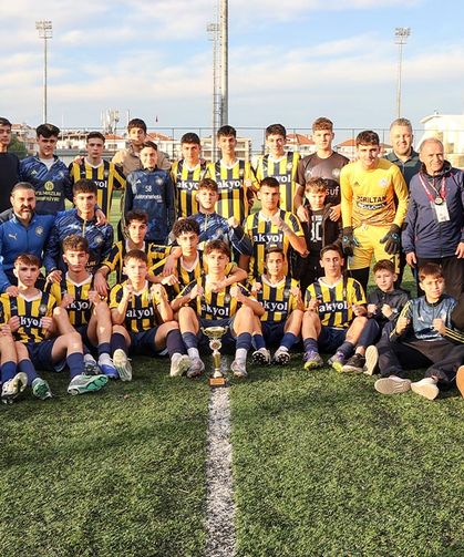 U16 Liginin Şampiyonu Acarspor Kupasına Kavuştu