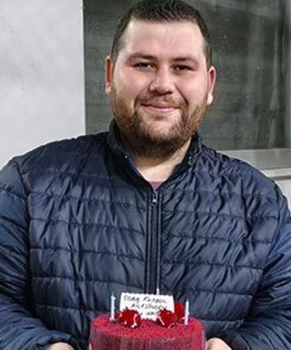 Yalova’da Duygu Dolu Veda: Öğretmen Taylan Deniz Akbal’a Jübile Maçı Sürprizi