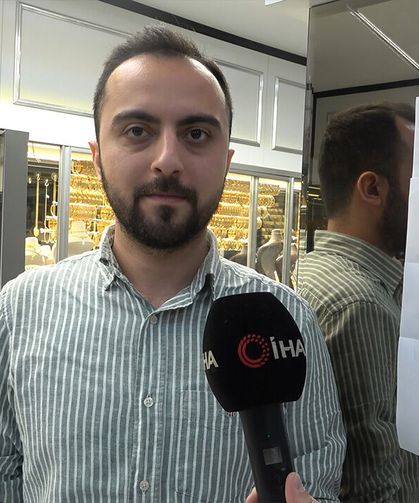 Vallahi billahi yok" yazısı kuyumcuda izdihamı durduramadı