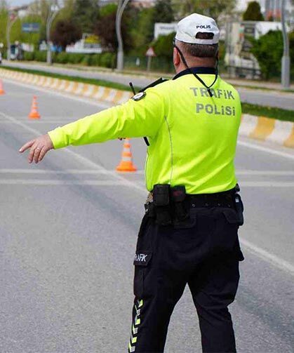 Arabada Multimedya Kullanımı Yasak Mı?