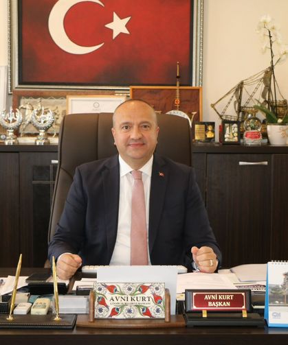 Başkan Kurt; Sağlık, Mutluluk, Afiyet, Barış, Kardeşlik ve Sevgi Getirsin