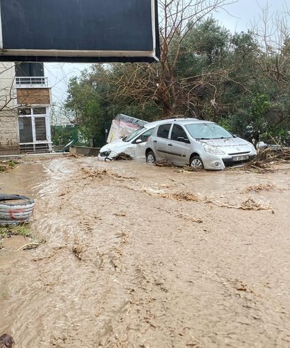 Yalova Valiliği: “Yoğun Yağışta Tüm Ekiplerimiz Sahada Görev Yaptı”