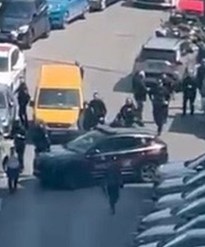 İsrail Konsolosluğu yakınından silah sesleri yükseldi: 3 kişi etkisiz hale getirildi