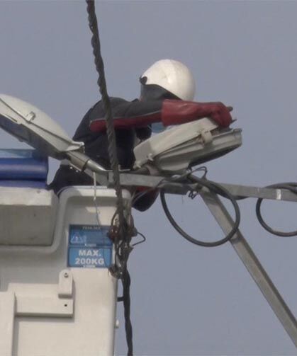 Sokak Lambaları Kuşlara Yuva Oldu