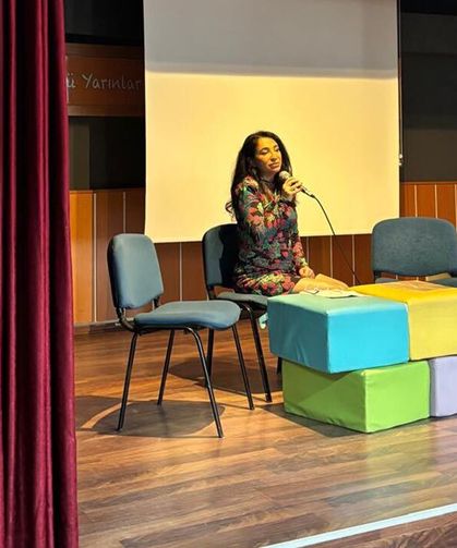 Yazar Hatice Üzgül, Termal Fen Lisesi’ndeydi