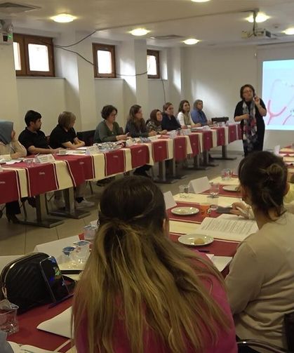 Yalova'da "Emzirme Danışmanlığı ve Ulusal Değerlendirici Sağlık Personeli Eğitimi"
