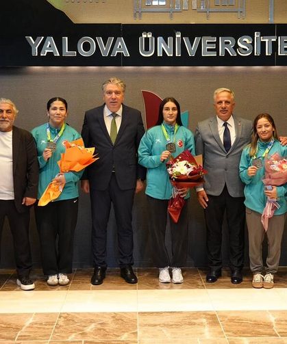Dünya Şampiyonlarından Rektöre Ziyaret