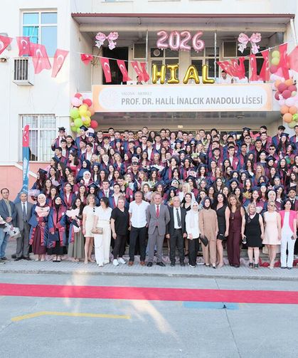 Prof. Dr. Halil İnalcık Anadolu Lisesi Mezunlarını Coşkuyla Uğurladı