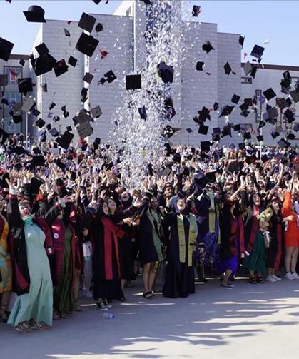 Yalova Üniversitesi Mezunlarını Uğurluyor
