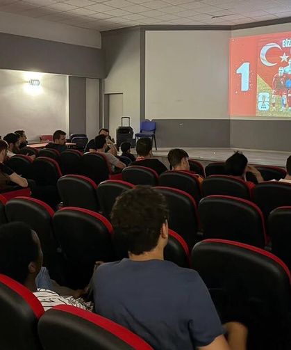 Yalova Gençlik Merkezi’nde Milli Heyecan Birlikte Yaşandı