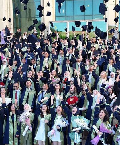 Yalova Üniversitesi Hukuk Fakültesi Mezunlarını Uğurladı