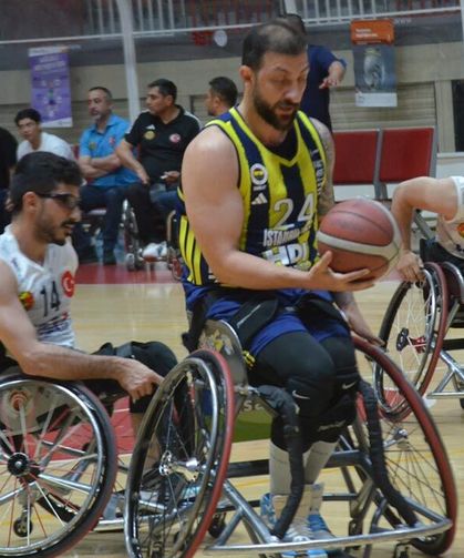 Fenerbahçe ve Beşiktaş Finalde