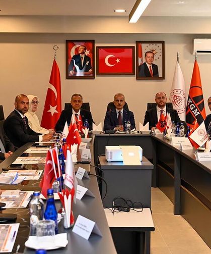 Bakan Uraloğlu, Yalova Güney Çevre Yolu Şantiyesi'nde İncelemelerde Bulundu