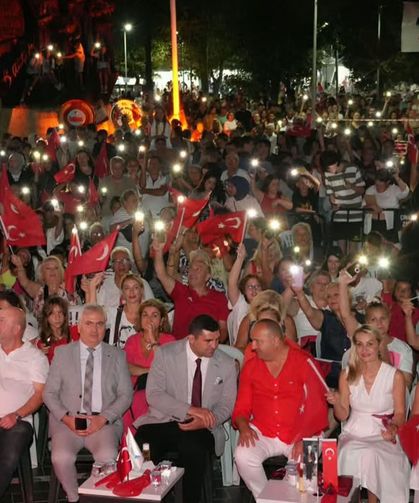 Çınarcık’ta Zafer Bayramı’nın 104. Yıl Dönümü Kutlandı.