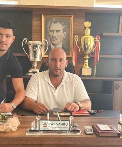 Yusuf Konuk Yalovaspor’a İmzayı Attı