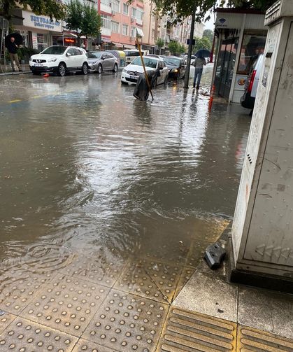 Mimar Sinan Caddesi’nde Altyapı Sorunu Esnafı Mağdur Ediyor
