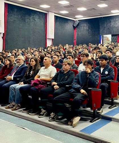 “Bu İş Sende Biter” Programında Başarı ve Deneyim Paylaşıldı