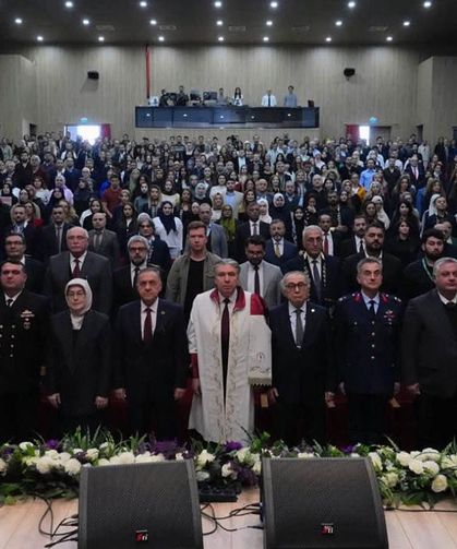 Yalova Üniversitesi’nde Akademik Yılı Açılış Dersi Gerçekleştirildi